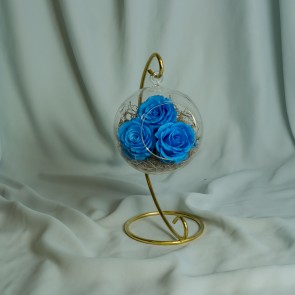  3 Trandafiri albastri criogenati in suport de sticla